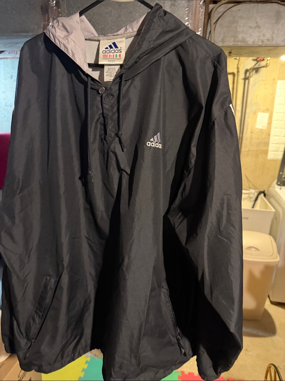 Men’s Adidas, extra large for once windbreaker